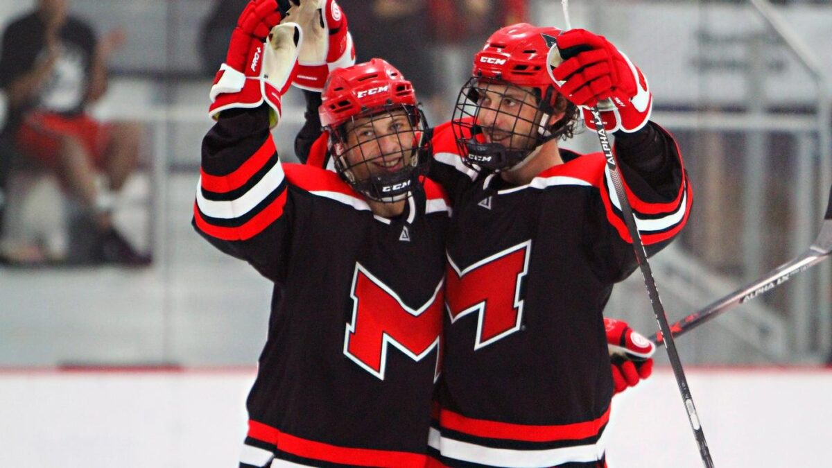 Maryville M1 Hockey Ranked No. 11 Heading into Second Semester