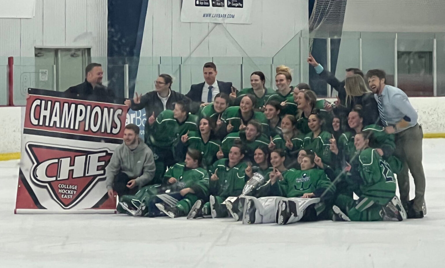 Mercyhurst claims CHE Championship | American Collegiate Hockey ...