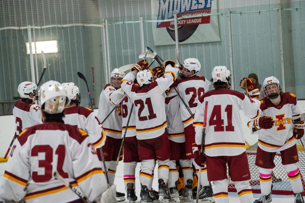 Hockey returns to Ames as Cyclones host Bronchos