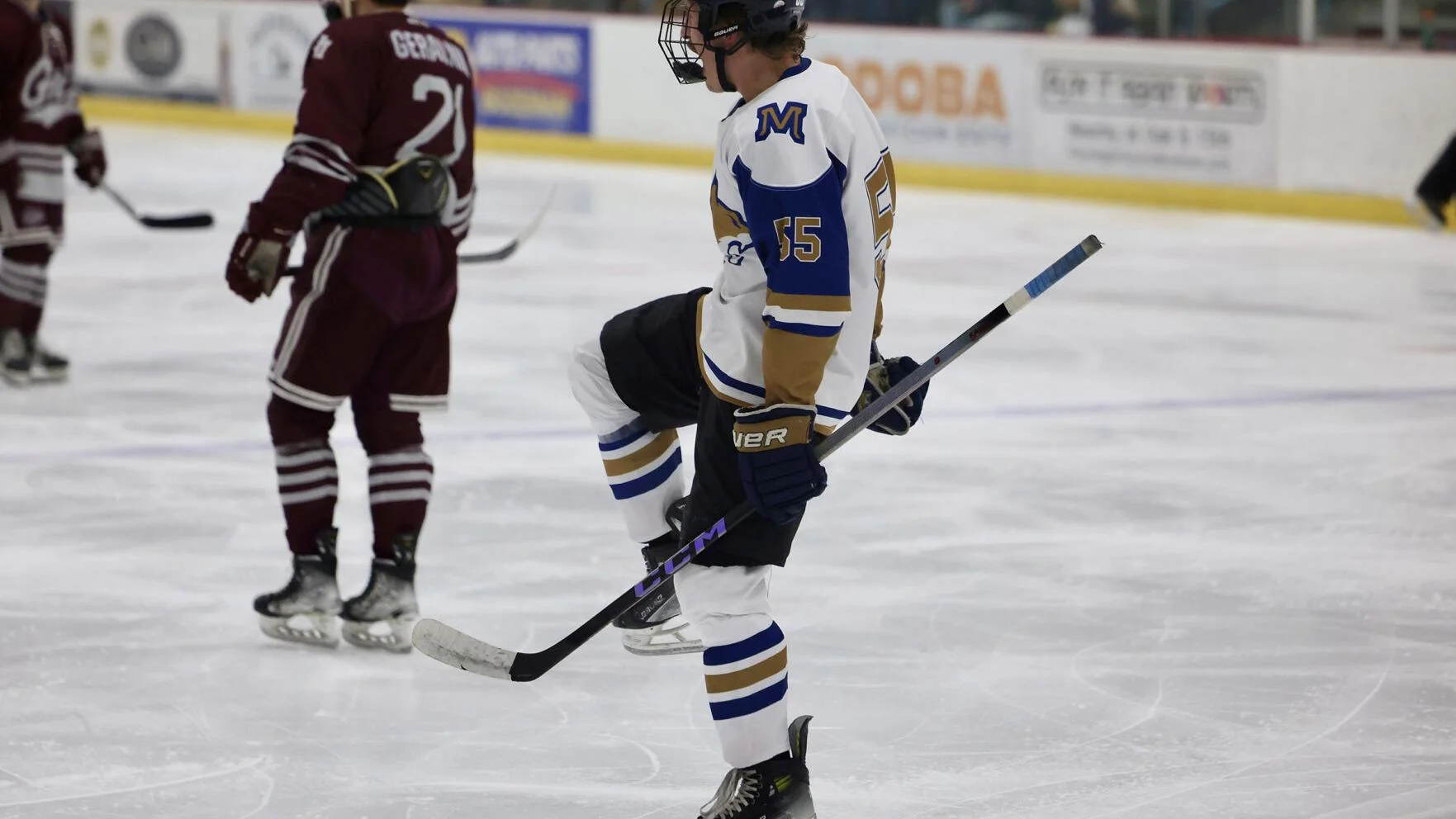 Montana State scores two late third period goals to beat Grizzlies
